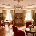 Palais