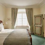 Palais Hotel