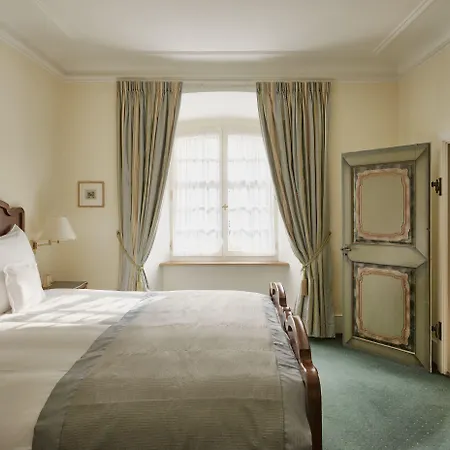 Palais 5* باد ريغاز
