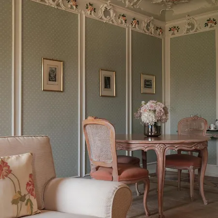 Hotel Palais 5*