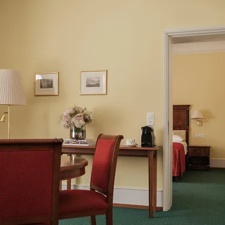 Hotel Palais