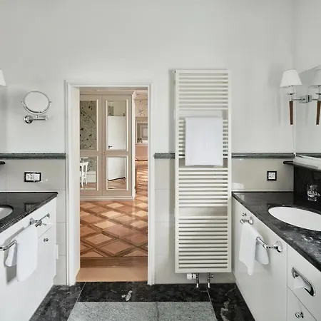 Palais מלון 5*